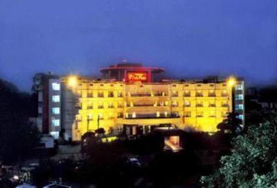 фото отеля Howard Park Plaza Hotel Agra