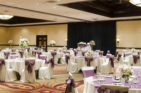 фото отеля Doubletree Hotel Ontario Airport