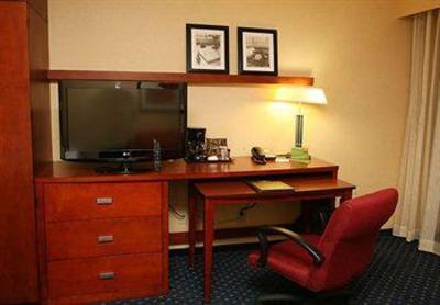 фото отеля Courtyard by Marriott Columbus West