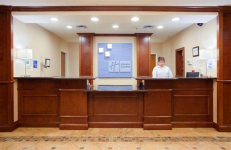 фото отеля Holiday Inn Express Hotel & Suites Mount Airy South