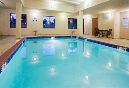 фото отеля Holiday Inn Express Hotel & Suites Mount Airy South