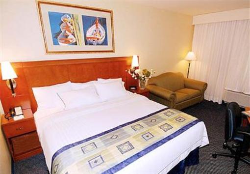 фото отеля Courtyard Hotel Newfoundland St. John's (Canada)