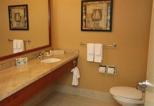 фото отеля Courtyard Hotel Newfoundland St. John's (Canada)