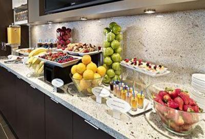 фото отеля Radisson Hotel Saskatoon
