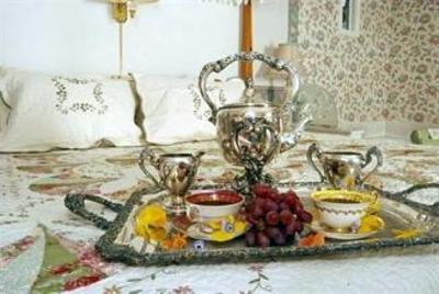 фото отеля Inn at the Park Bed & Breakfast