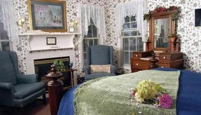 фото отеля Inn at the Park Bed & Breakfast