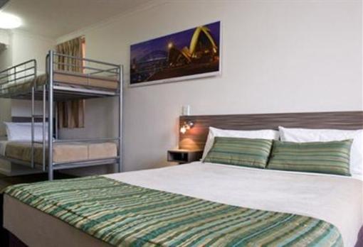 фото отеля Leisure Inn Sydney Central