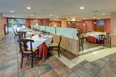 фото отеля Tryp Comendador