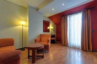 фото отеля Tryp Comendador
