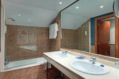 фото отеля Tryp Comendador