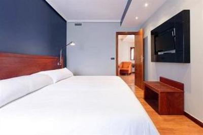 фото отеля Tryp Comendador