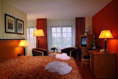 фото отеля Maritim Hotel Dresden