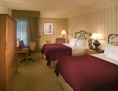фото отеля Doubletree Hotel Atlanta / Buckhead