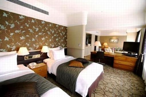 фото отеля Okinawa Harborview Crowne Plaza