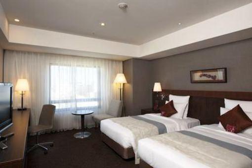 фото отеля Okinawa Harborview Crowne Plaza
