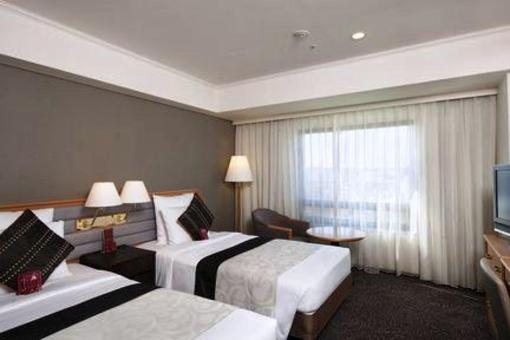 фото отеля Okinawa Harborview Crowne Plaza