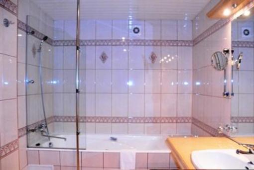 фото отеля Ural Hotel Yekaterinburg