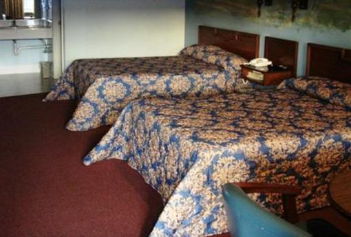 фото отеля Village Inn Motel Lovingston