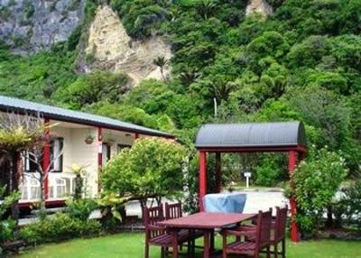 фото отеля Punakaiki Beachfront Motels