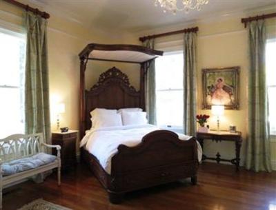 фото отеля The Twelve Oaks Bed & Breakfast