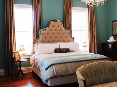 фото отеля The Twelve Oaks Bed & Breakfast
