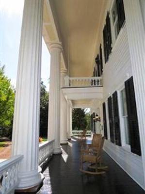фото отеля The Twelve Oaks Bed & Breakfast