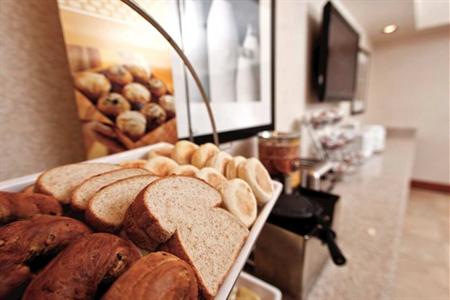 фото отеля Hampton Inn Findlay