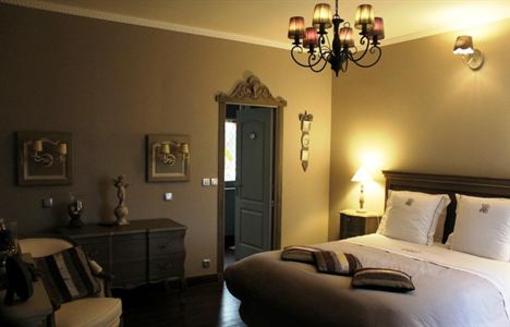 фото отеля Manoir Saint Charles