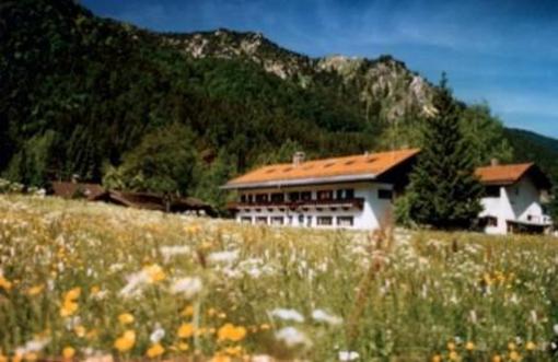 фото отеля Jugendherberge Schliersee