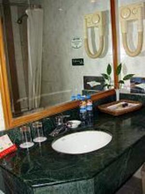 фото отеля Lushan Hotel Shenzhen