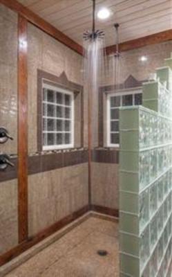 фото отеля Vanisle Luxury Suites