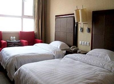 фото отеля Linyi Station Hotel S Xinhua