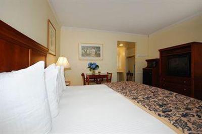 фото отеля BEST WESTERN PLUS Sea Island Inn