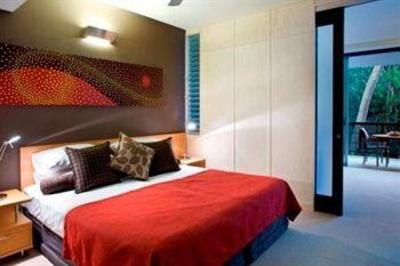 фото отеля Outrigger Little Hastings Street Resort & Spa Noosa