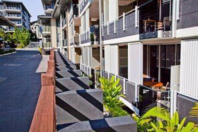 фото отеля Outrigger Little Hastings Street Resort & Spa Noosa