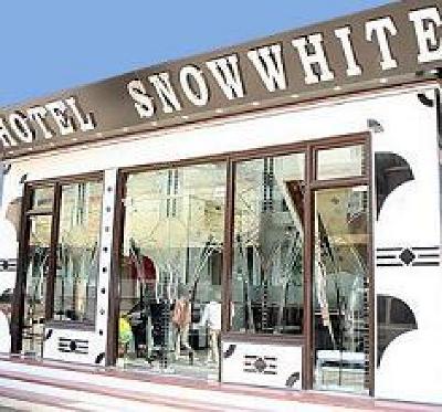 фото отеля Snow White Hotel New Delhi