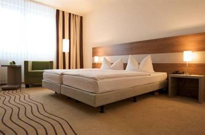 фото отеля Holiday Inn Berlin City East