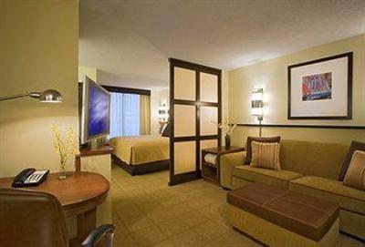 фото отеля Hyatt Place Fort Lauderdale Airport South