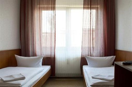 фото отеля Hotel Zum Goldenen Stern Unterspreewald