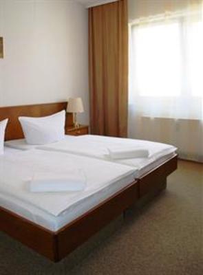 фото отеля Hotel Zum Goldenen Stern Unterspreewald