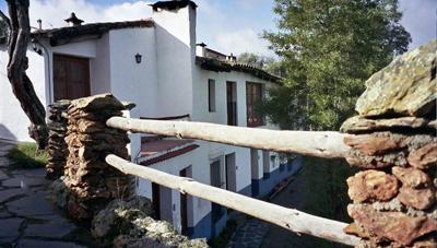 фото отеля Apartamentos Rurales El Cercado de Arriba Cortelazor
