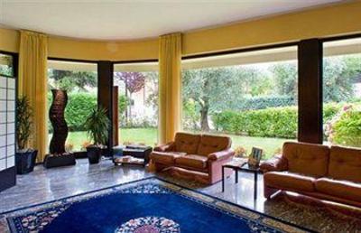 фото отеля Holiday Hotel Nago-Torbole