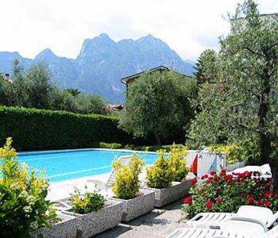 фото отеля Holiday Hotel Nago-Torbole