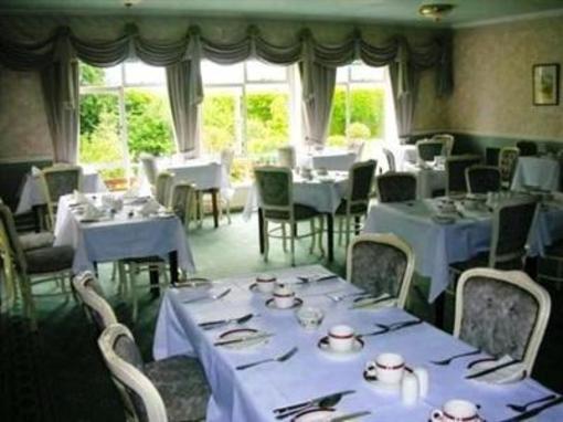 фото отеля Coombe Cross Hotel
