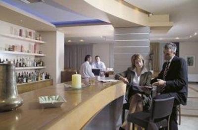 фото отеля Dekelia Hotel