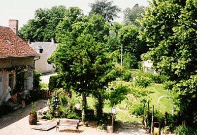 фото отеля Logis Auberge Du Capucin Gourmand