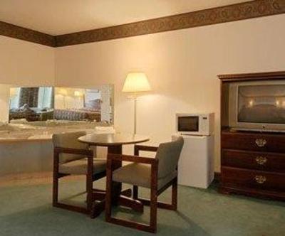 фото отеля Super 8 Motel Canton (Illinois)