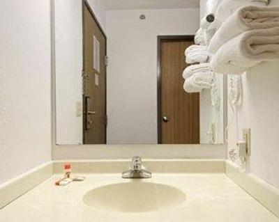фото отеля Super 8 Motel Canton (Illinois)