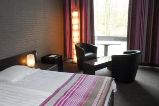 фото отеля Les Rhodos Hotel Chevetogne