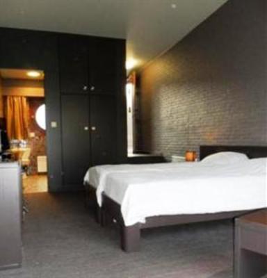 фото отеля Les Rhodos Hotel Chevetogne